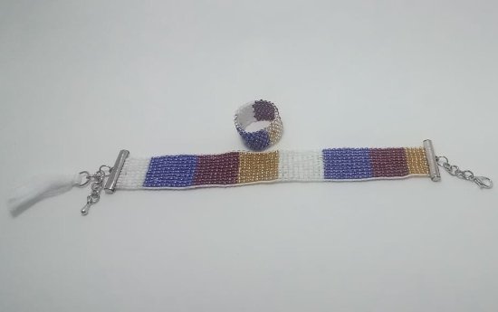 Pulsera y anillo blanco azul rojo y dorado con borla 4