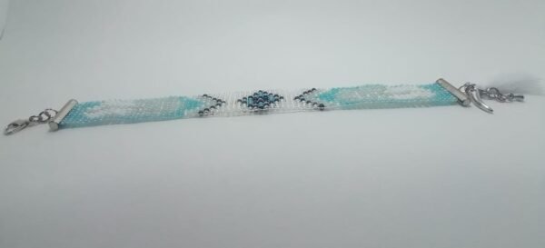 Pulsera Alma Celeste colores celeste negro y blanco y metal 5