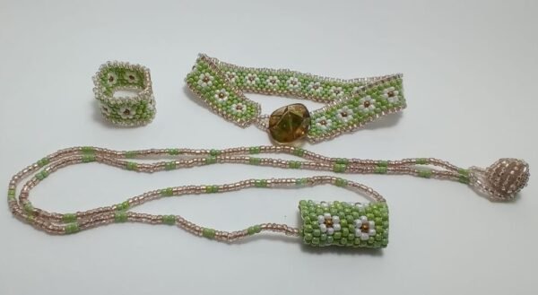 Pulsera collar y anillo flor verde 2