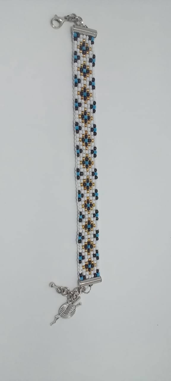 Trenzas del Alba pulsera tejida a mano con delicadeza y precisión 4