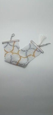 Pulsera onda dorada metal y borlas 3